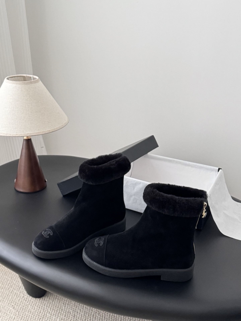 Ch**el boots